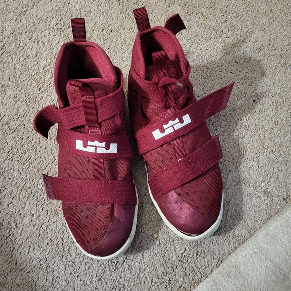 2/$30 NIKE Soldier_Ten - Picture 2 of 7